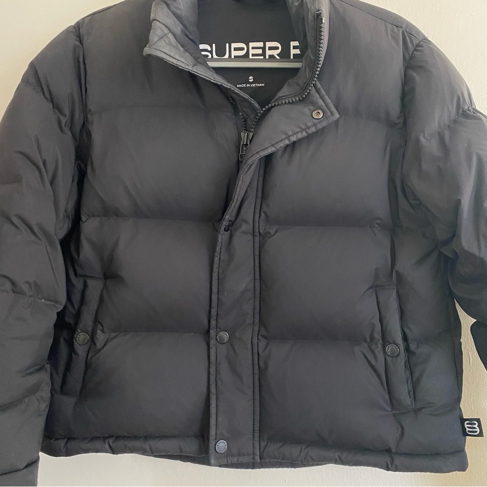 Aritzia Black The Super Puff Shorty - Picture 2 of 10